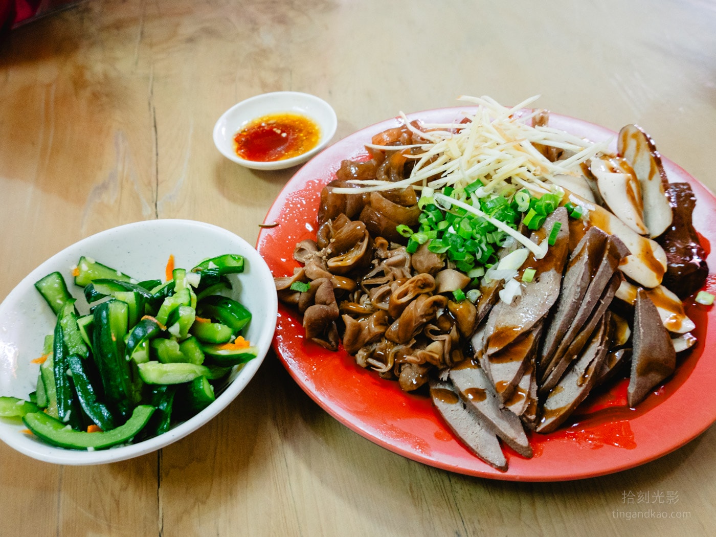 南投集集美食|在地人推薦!軍工廠旁限時阿霞牛肉麵,必吃滷味超銷魂
