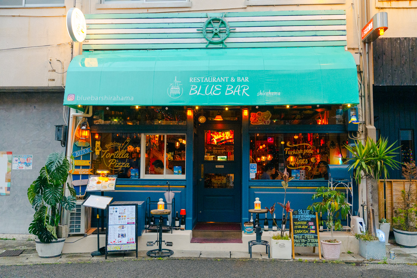 白濱銀座通 | 歐洲風情異國餐廳 BLUE BAR & RESTAURANT - 第2張圖