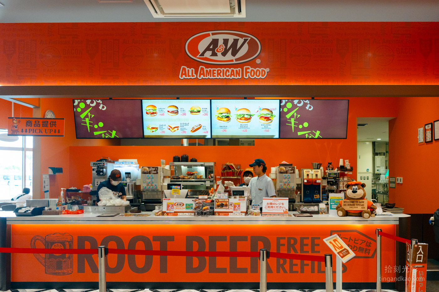 沖繩美食｜A&W 美式漢堡 麥根沙士免費續杯