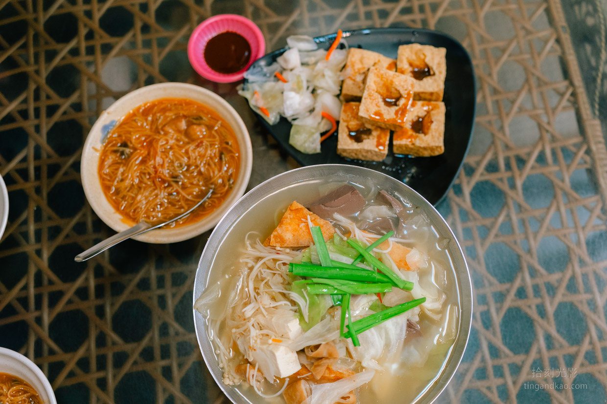 雲林斗六美食｜迪化街紅麵線 大腸麵線臭豆腐