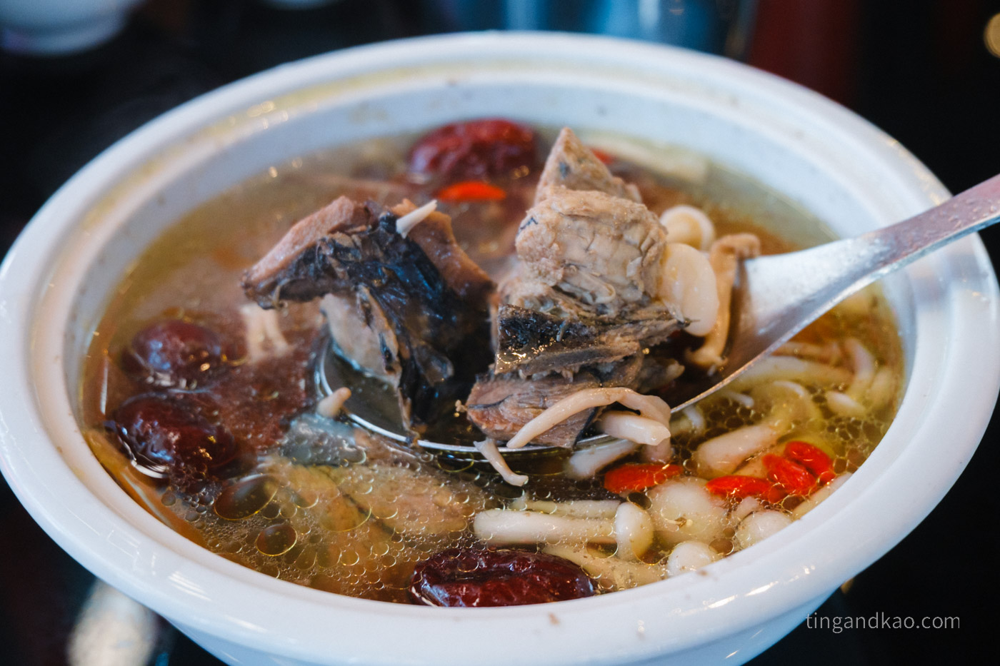 七彩雲南龍潭店|2026菜單價格、必點推薦、聚餐桌菜全攻略 - 第15張圖 七彩雲南龍潭店|2026菜單價格、必點推薦、聚餐桌菜全攻略