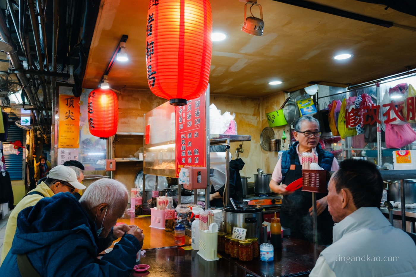 基隆仁愛市場豬腳湯|當歸湯頭暖胃首選,隱藏版市場美食 - 第2張圖 基隆仁愛市場豬腳湯|當歸湯頭暖胃首選,隱藏版市場美食