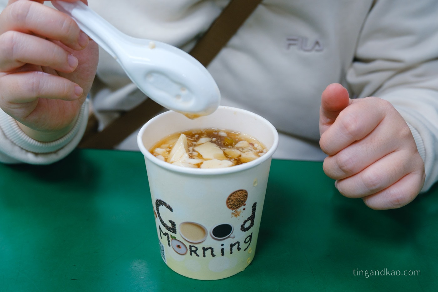 基隆蒟蒻屋｜活力蒟蒻屋菜單、豆花配料推薦、營業到凌晨攻略