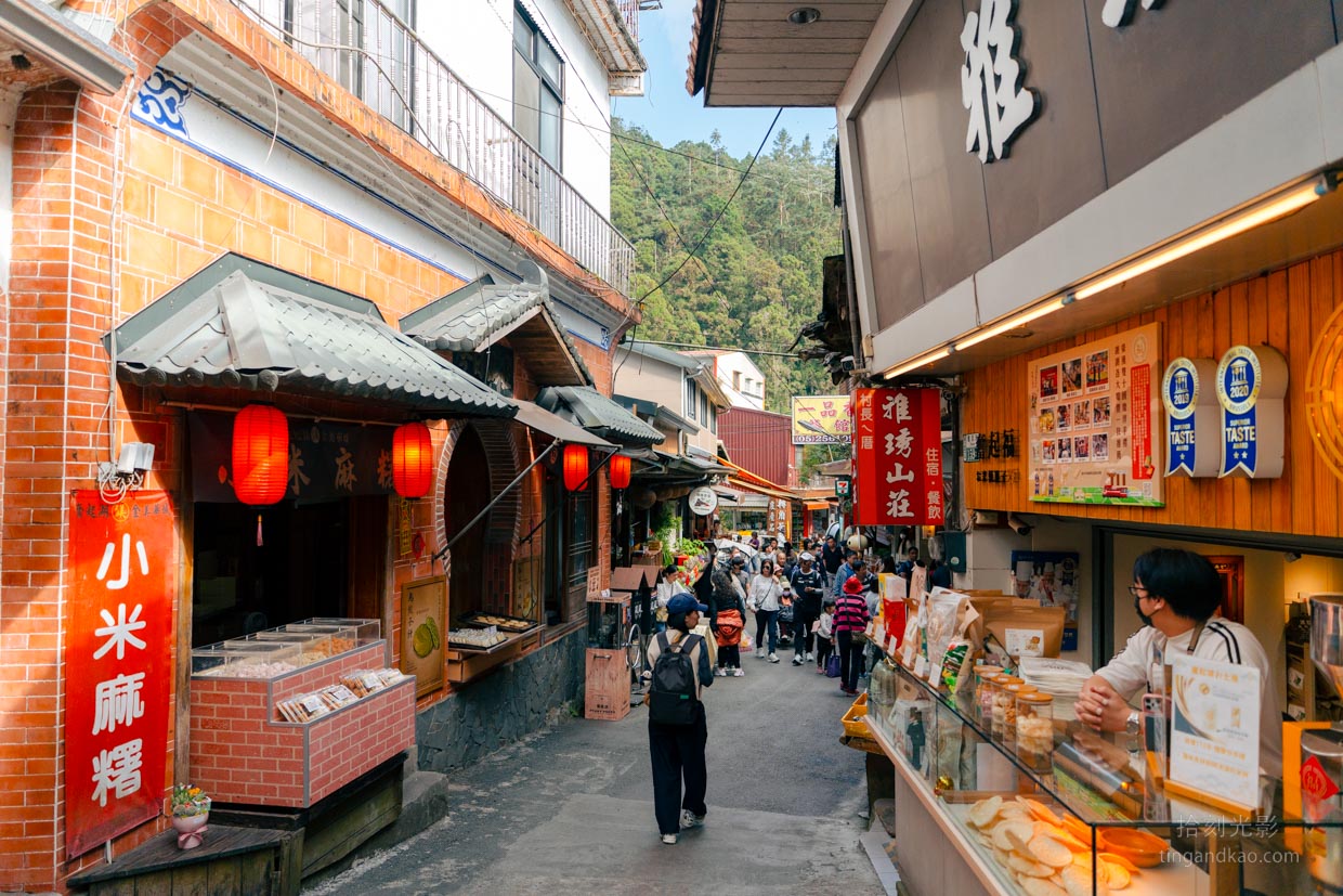 嘉義奮起湖|奮起湖便當創始店,木造老屋裡吃一盒百年傳統鐵盒便當 - 第2張圖 嘉義奮起湖 奮起老街店家林立
