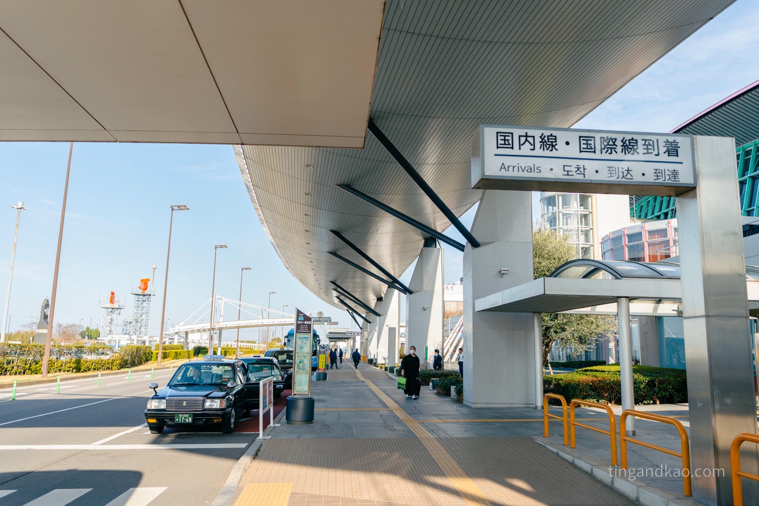 高松機場攻略 2026|交通巴士、設施、免稅店、必買伴手禮完整指南 - 第4張圖 高松機場 計程車上車處