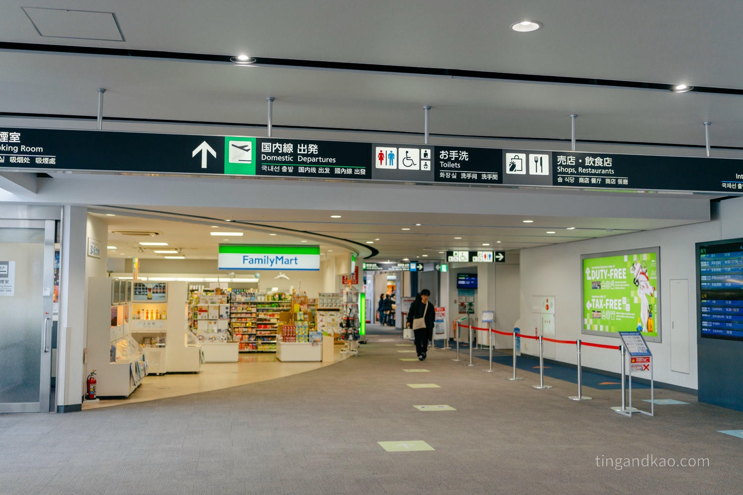 高松機場攻略 2026|交通巴士、設施、免稅店、必買伴手禮完整指南 - 第36張圖 高松機場2F全家超商
