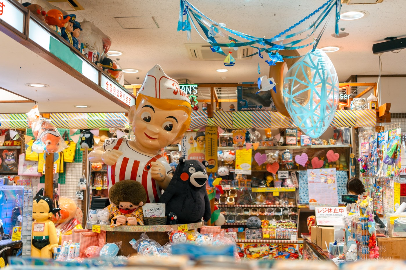 沖繩美食 | 浜屋沖繩麵・30年老店入口即化豬軟骨 - 第25張圖 沖繩國際通|きなわ屋 本店 沖繩伴手禮一次購齊,營業至晚上10點