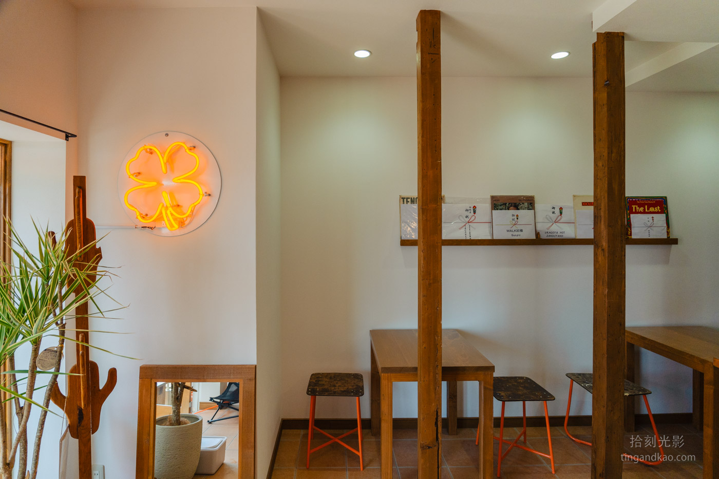 神戶北野|Walkie Hotsand Cafe:異人館旁的寵物友善咖啡廳 - 第9張圖 Walkie Hotsand Cafe 室內座位區