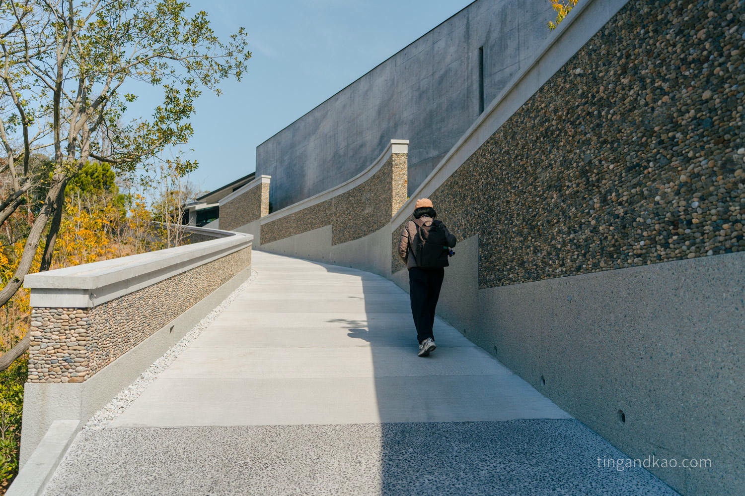 直島景點|直島新美術館:安藤忠雄✕亞洲當代藝術的全新地標 - 第4張圖 直島景點|直島新美術館:安藤忠雄✕亞洲當代藝術的全新地標