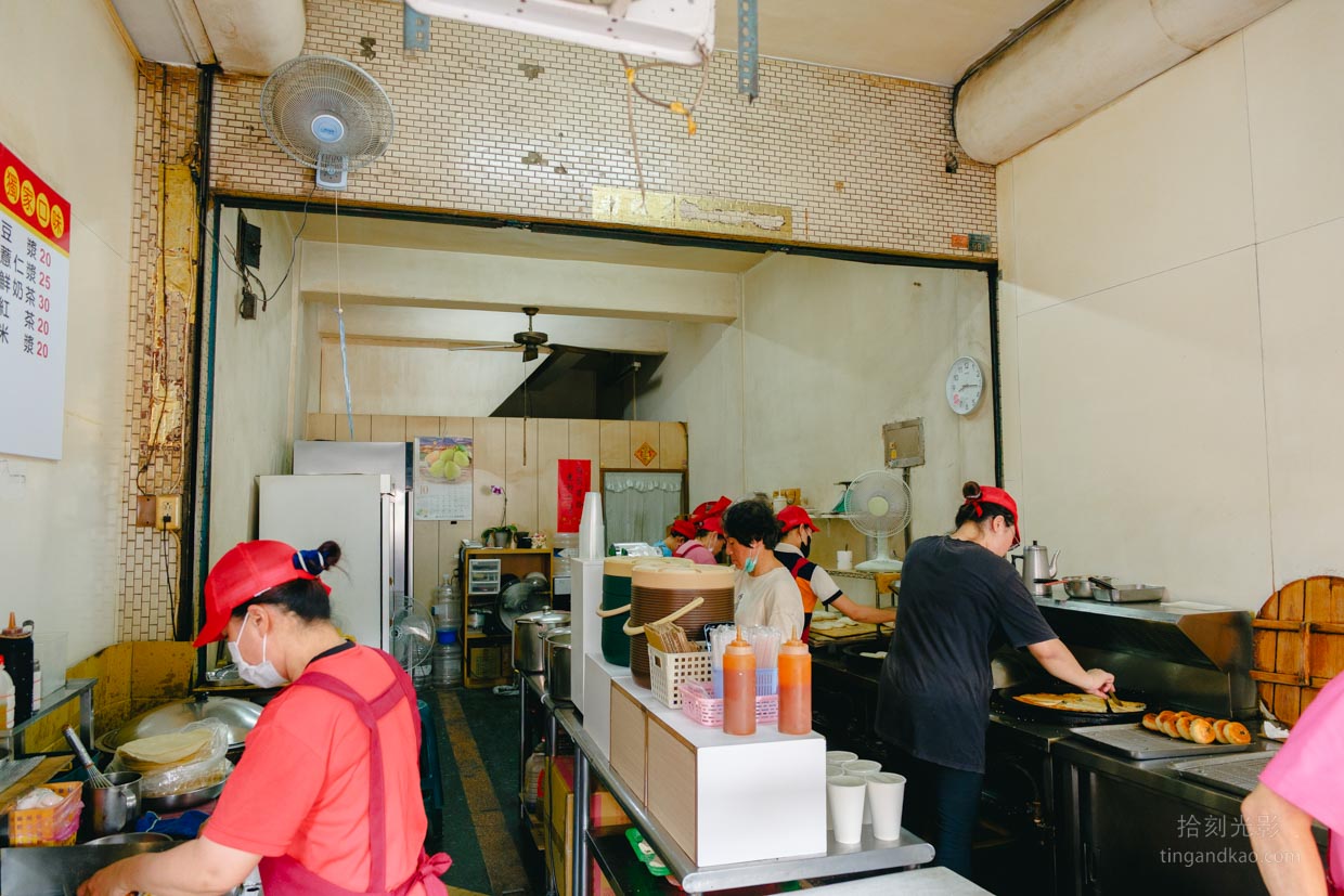斗六美食 | 北方大陸餅:斗六老字號手工早餐,在地人口耳相傳的銅板美味 - 第10張圖 北方大陸餅店內環境