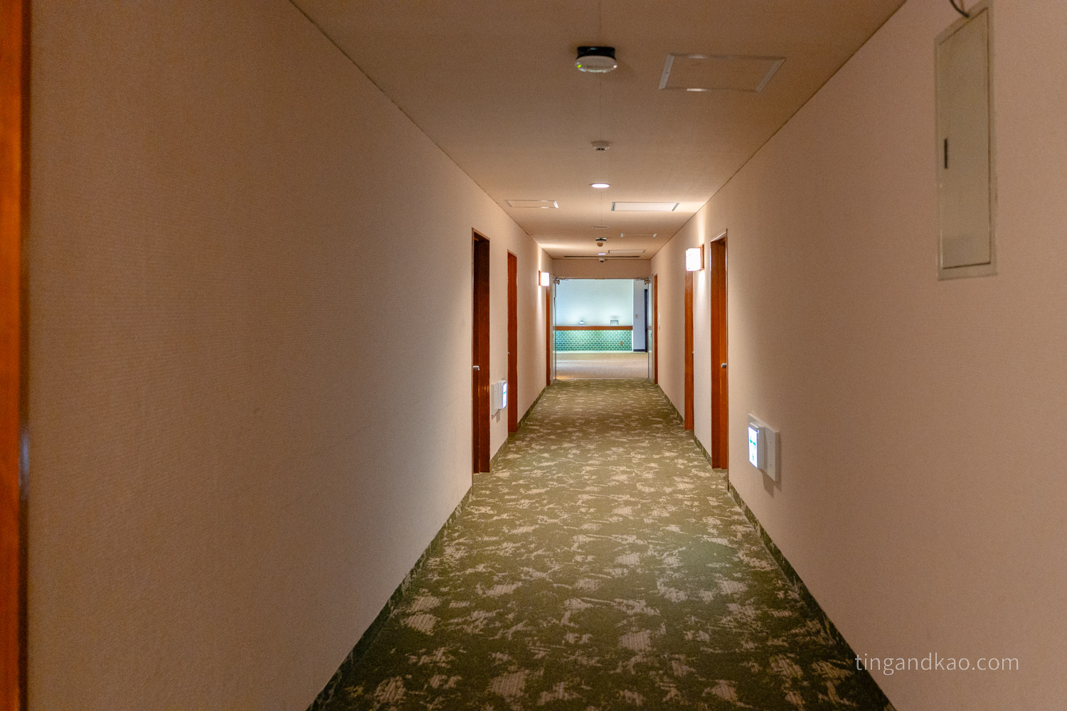 小豆島住宿推薦|天空飯店海廬:海景溫泉、一泊二食全紀錄 - 第41張圖 天空飯店 海廬 客房走廊