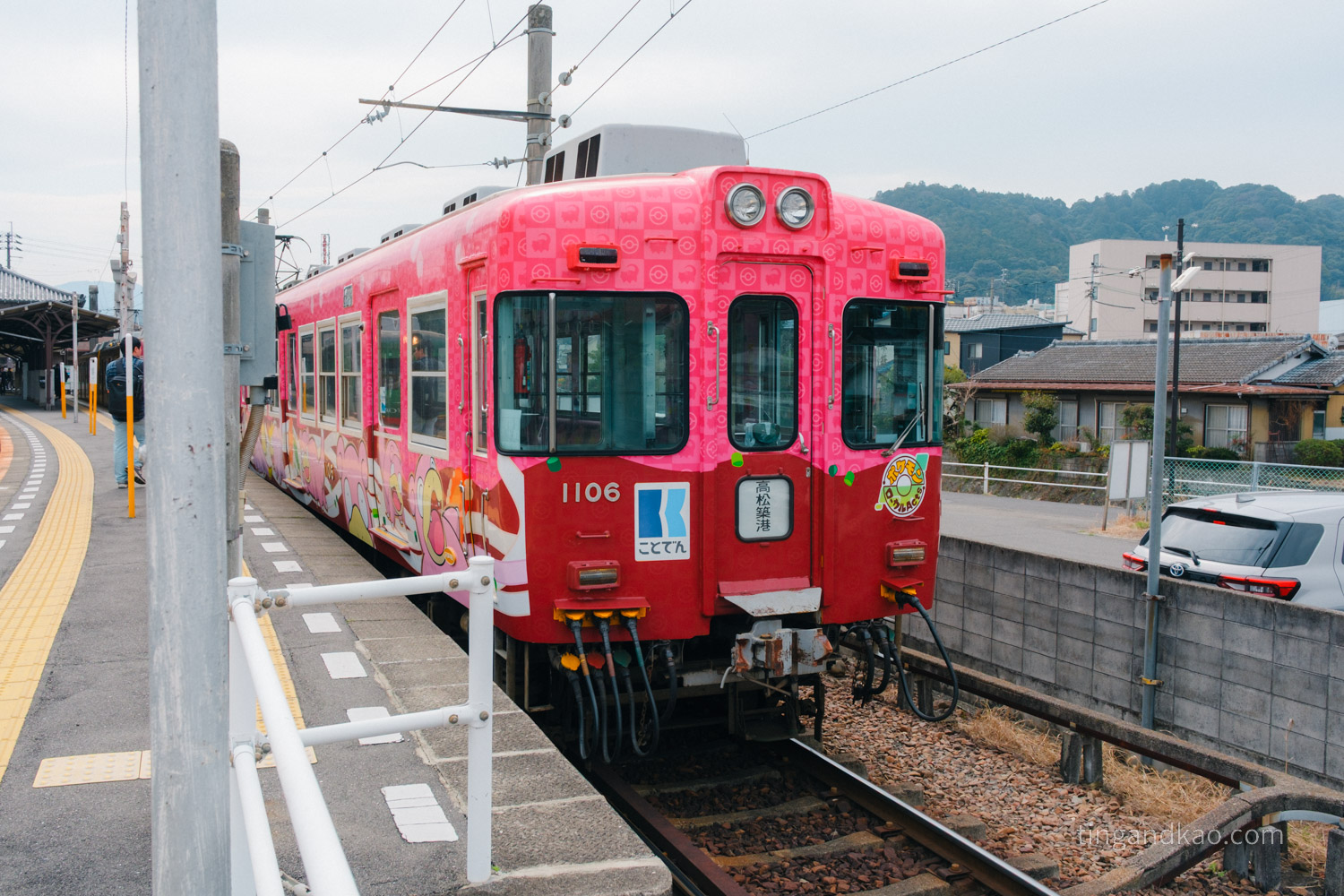 呆呆獸電車|香川琴電限定,從座椅到廣告全都是呆呆獸,超級療癒 - 第1張圖 呆呆獸電車外觀