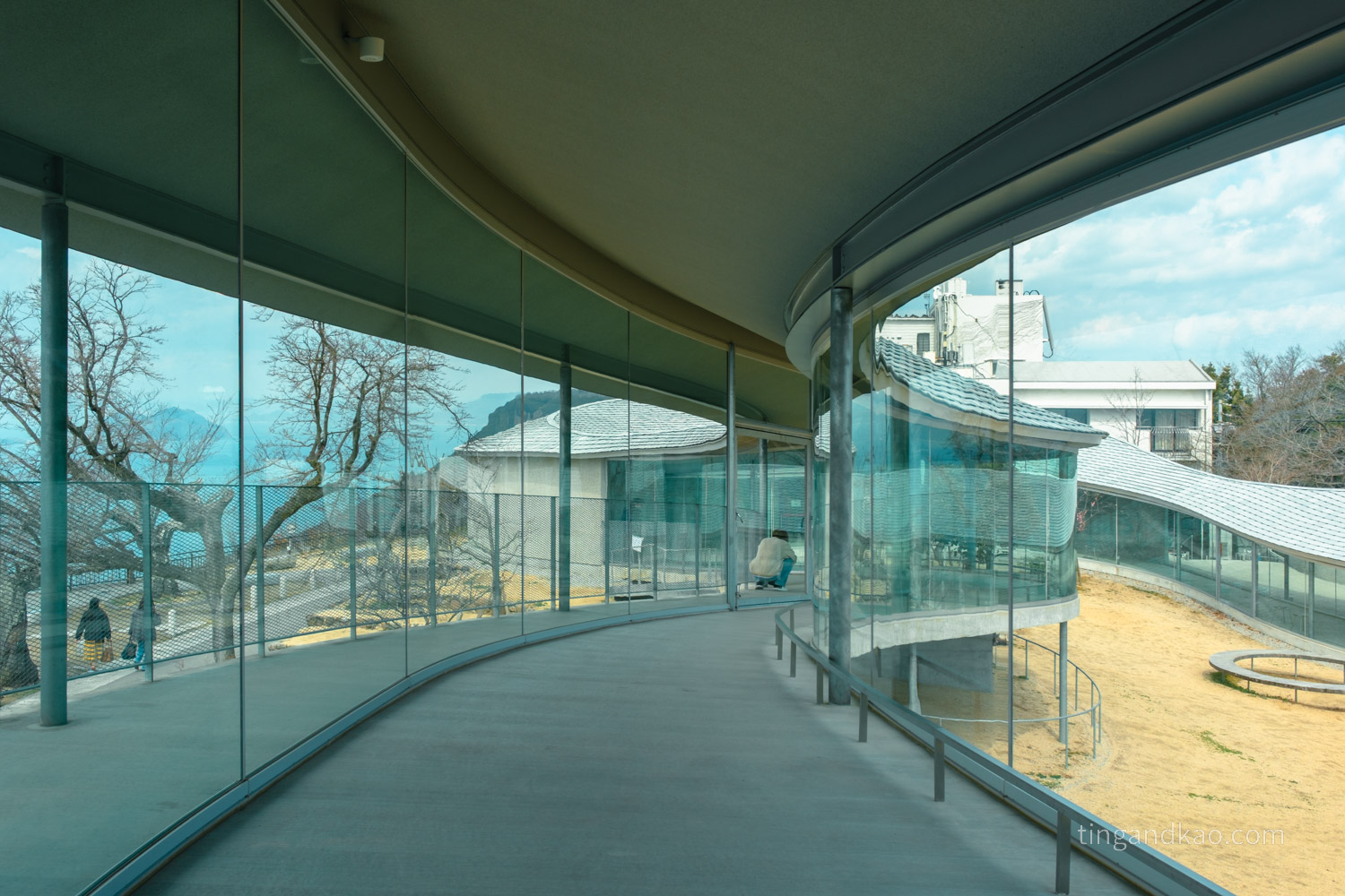 屋島山上交流館 透明走廊