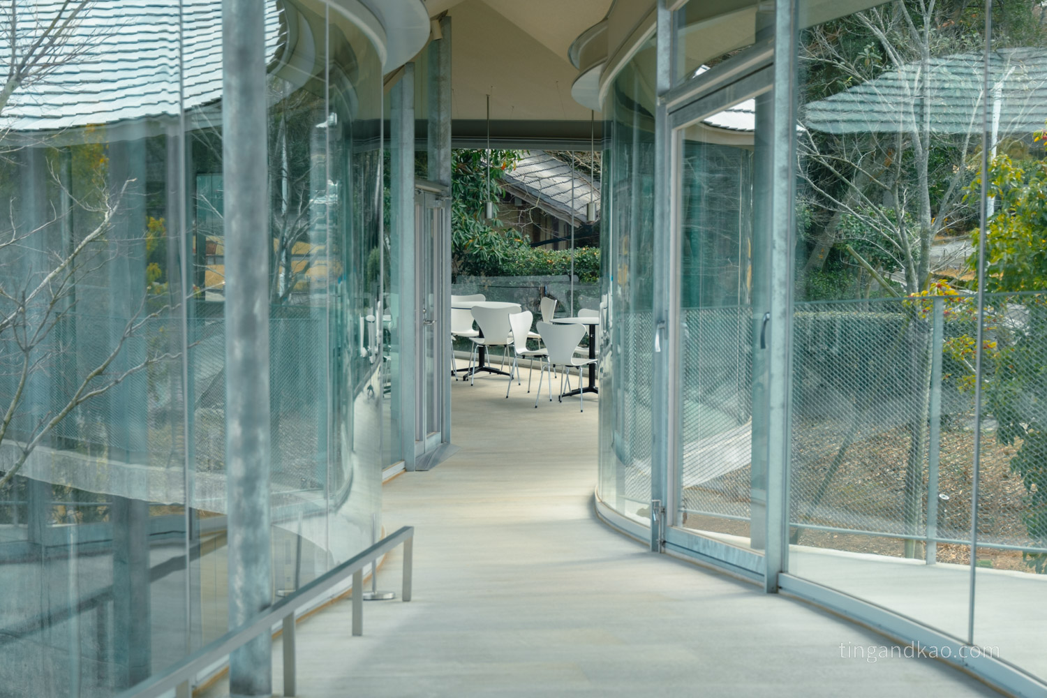 屋島山上交流館 透明走廊2