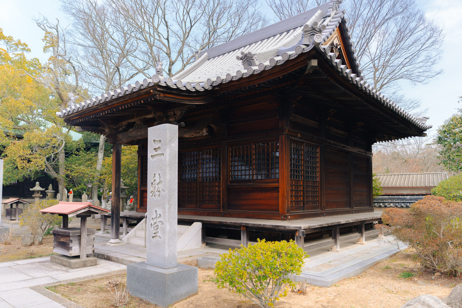 屋島寺三躰堂