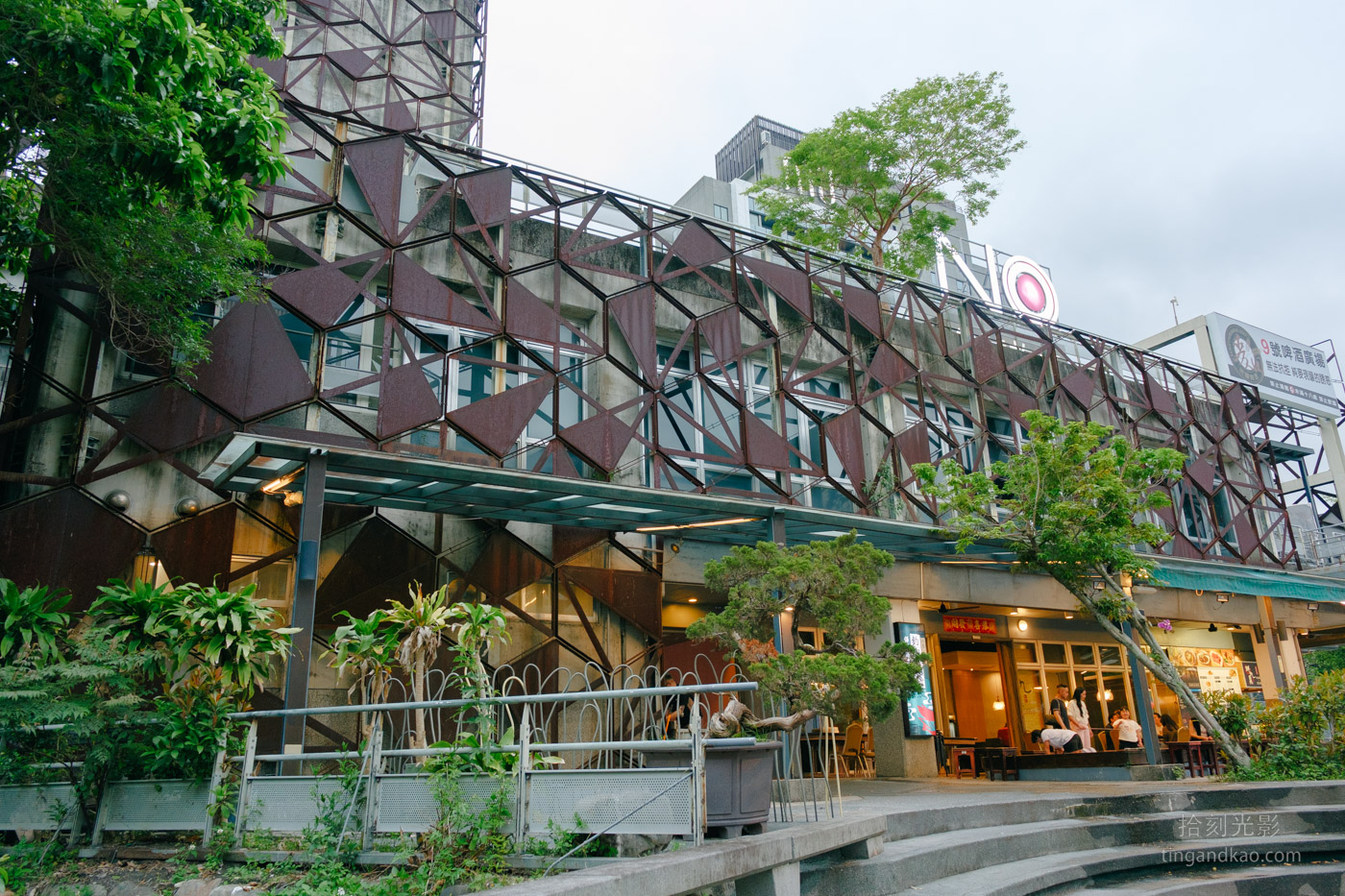 宜蘭礁溪住宿推薦|捷絲旅礁溪館,交通、房型、早餐、公共設施全攻略 - 第3張圖 捷絲旅礁溪館合作立體停車場