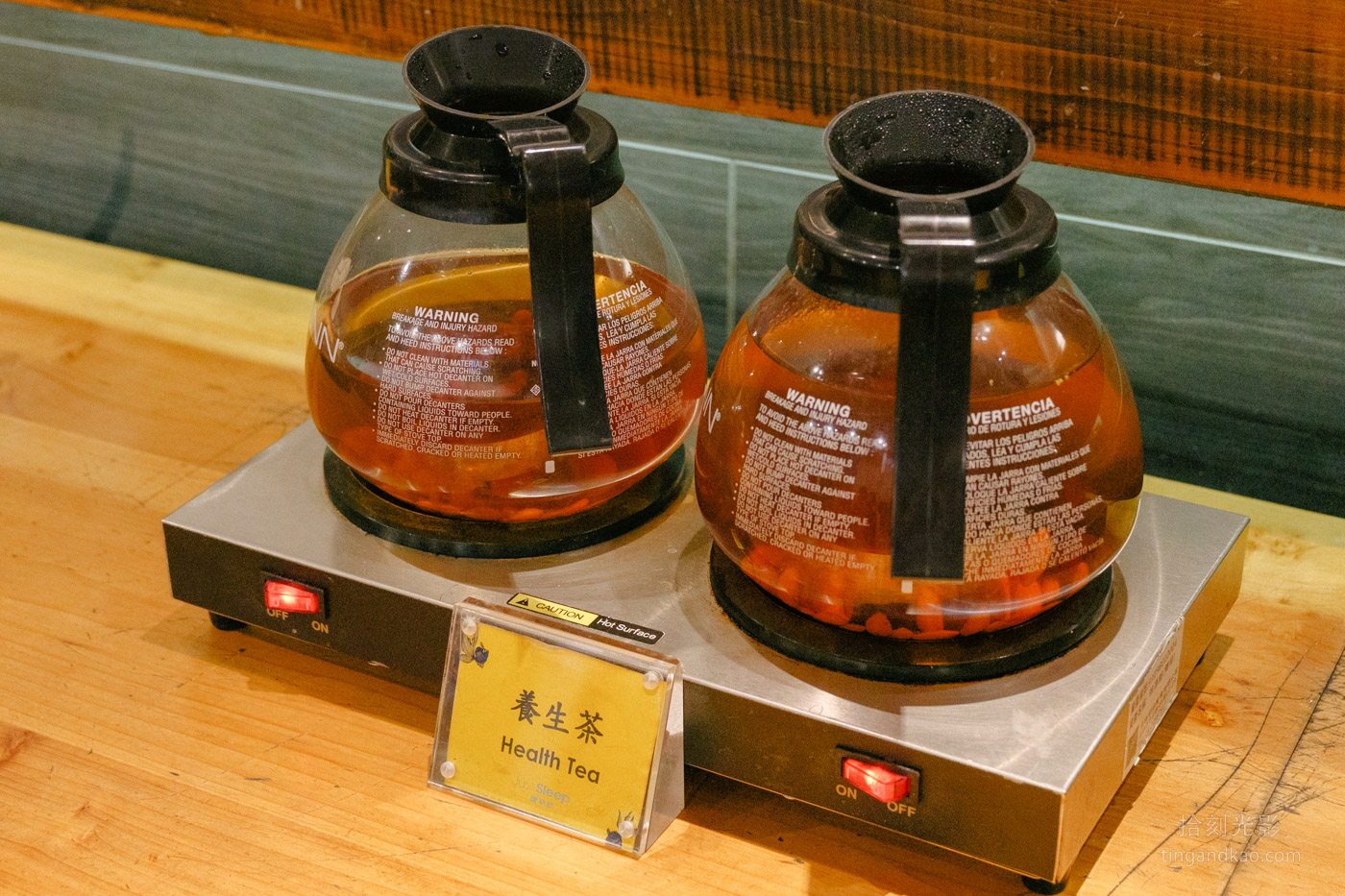 宜蘭礁溪住宿推薦|捷絲旅礁溪館,交通、房型、早餐、公共設施全攻略 - 第14張圖 捷絲旅礁溪館迎賓茶點養生茶