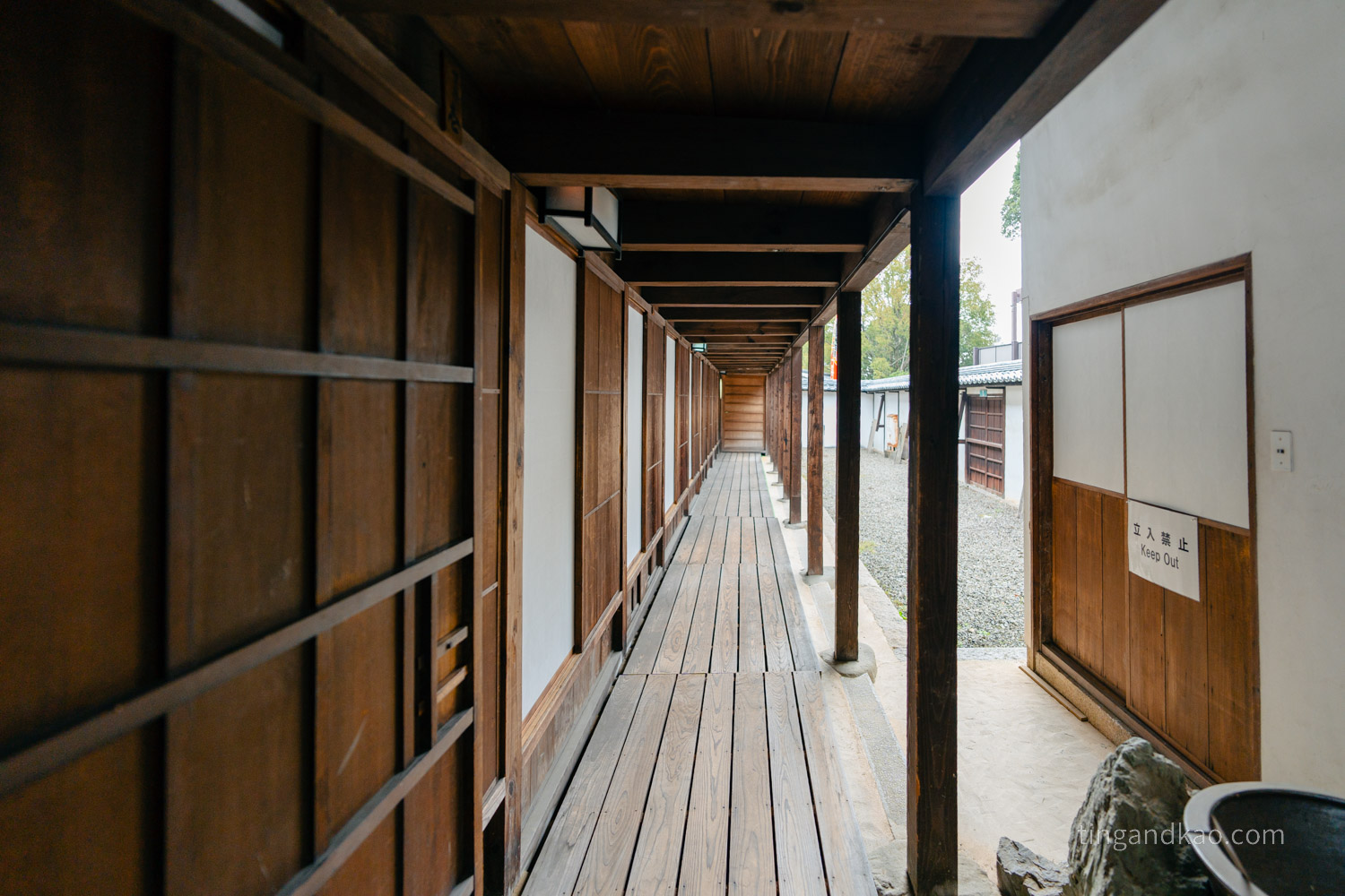 舊金毘羅大劇場|走進金丸座,來一場穿越江戶時代的劇場小旅行 - 第38張圖 舊金毘羅大劇場走廊