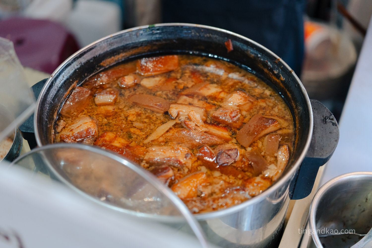 【台北大同區】永樂市場刈包 × 油飯屋台｜大稻埕必吃在地小吃
