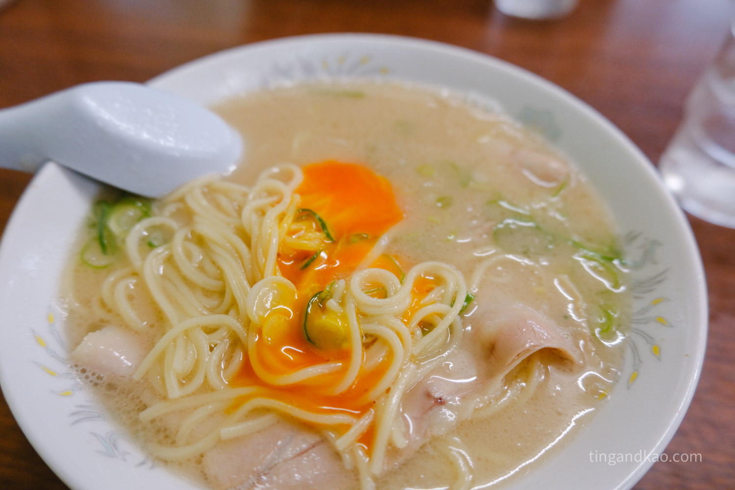 佐賀武雄美食|來久軒,55年豚骨拉麵老店,昭和風味濃厚不膩 - 第17張圖 佐賀武雄美食|來久軒,55年豚骨拉麵老店,昭和風味濃厚不膩